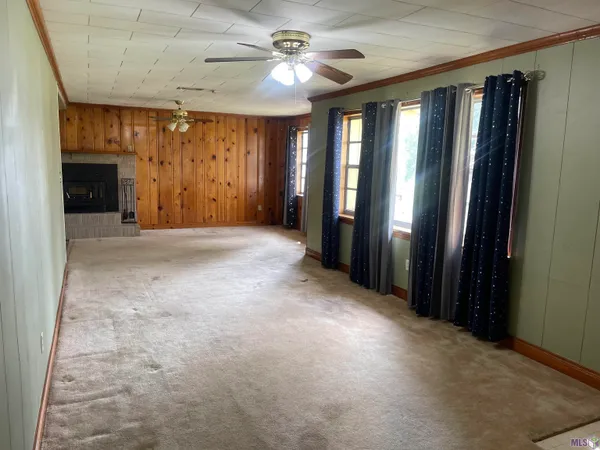 $207,000 | 4987 Lois Drive, Zachary, LA 70791