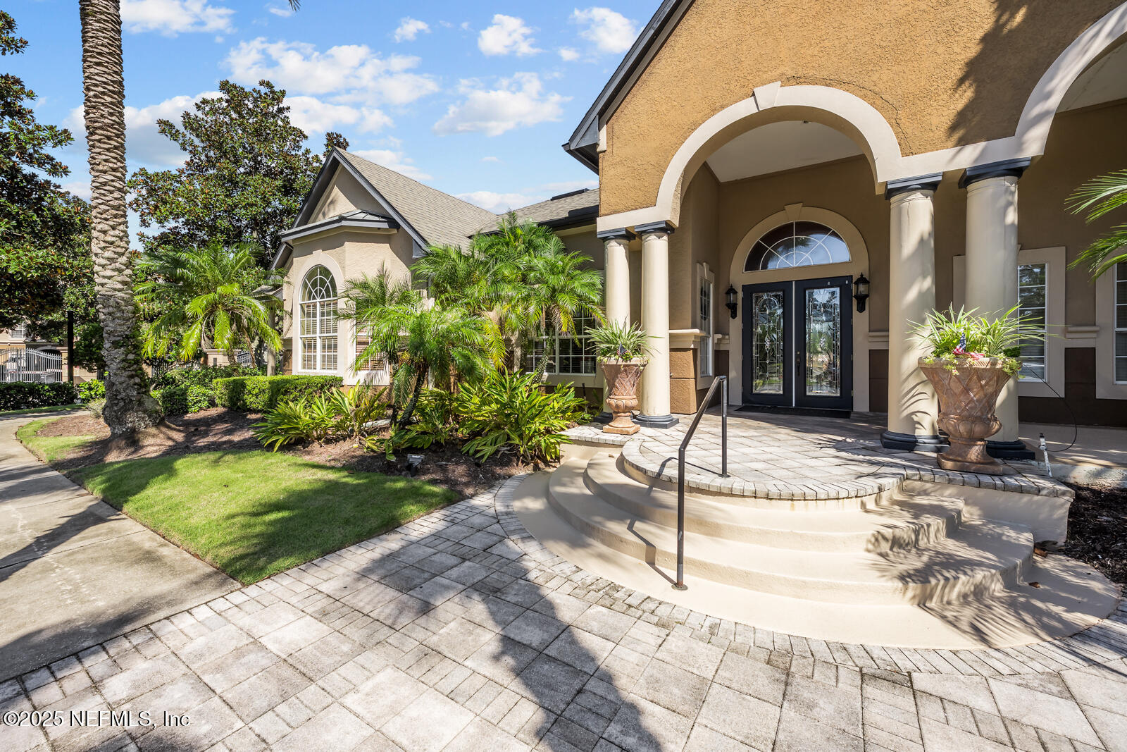 10961 Burnt Mill Road, Unit 1217 Jacksonville, FL 32256 - Photo 31 of 59 a view of a house with garden