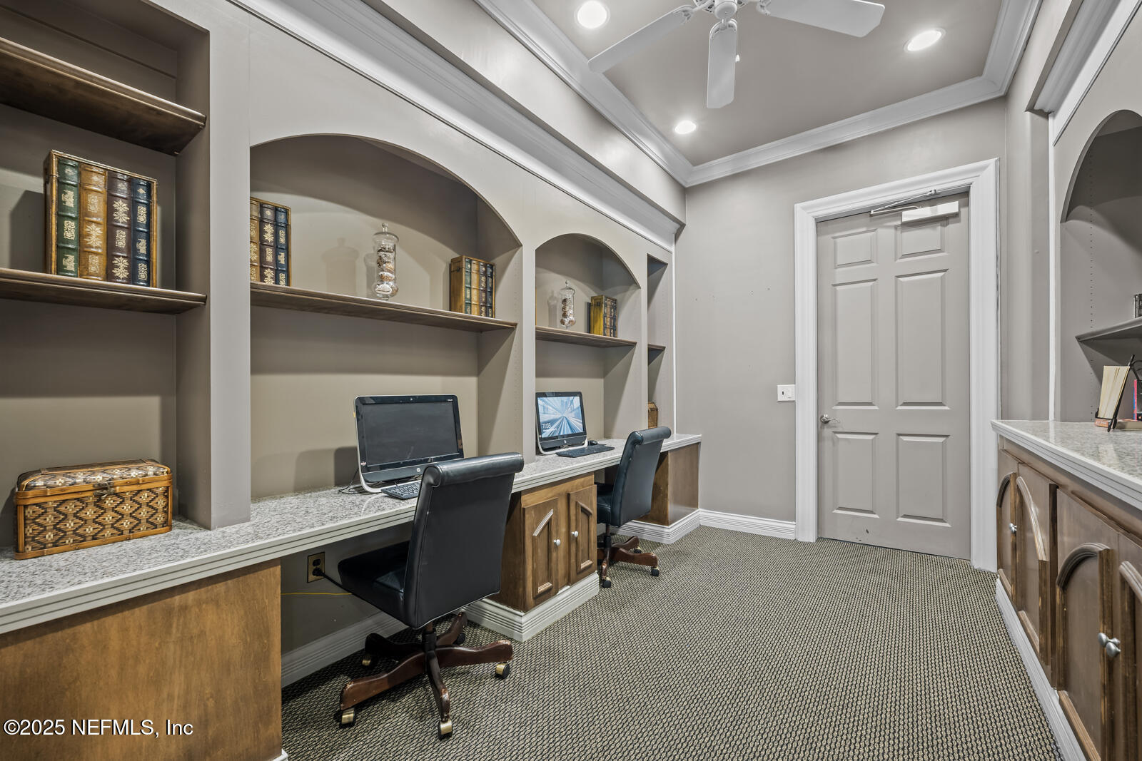 10961 Burnt Mill Road, Unit 1217 Jacksonville, FL 32256 - Photo 38 of 59 a view of a livingroom with a fireplace