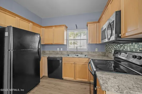 $190,000 | 10961 Burnt Mill Road, Unit 1217, Jacksonville, FL 32256