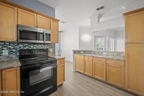 $190,000 | 10961 Burnt Mill Road, Unit 1217, Jacksonville, FL 32256