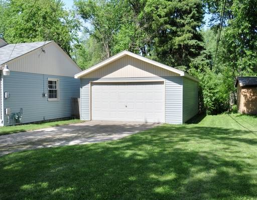 24 Surrey Road Montgomery, IL 60538 - Photo 2 of 16