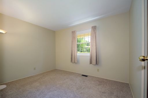 24 Surrey Road Montgomery, IL 60538 - Photo 14 of 16