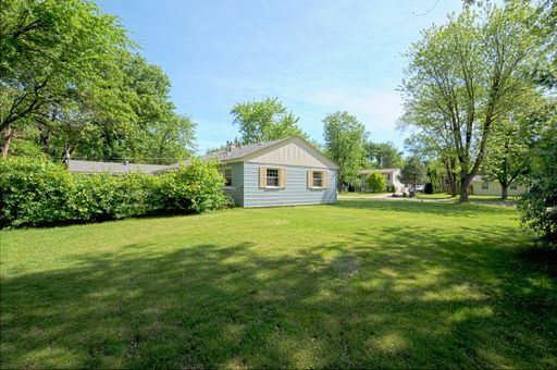 24 Surrey Road Montgomery, IL 60538 - Photo 5 of 16