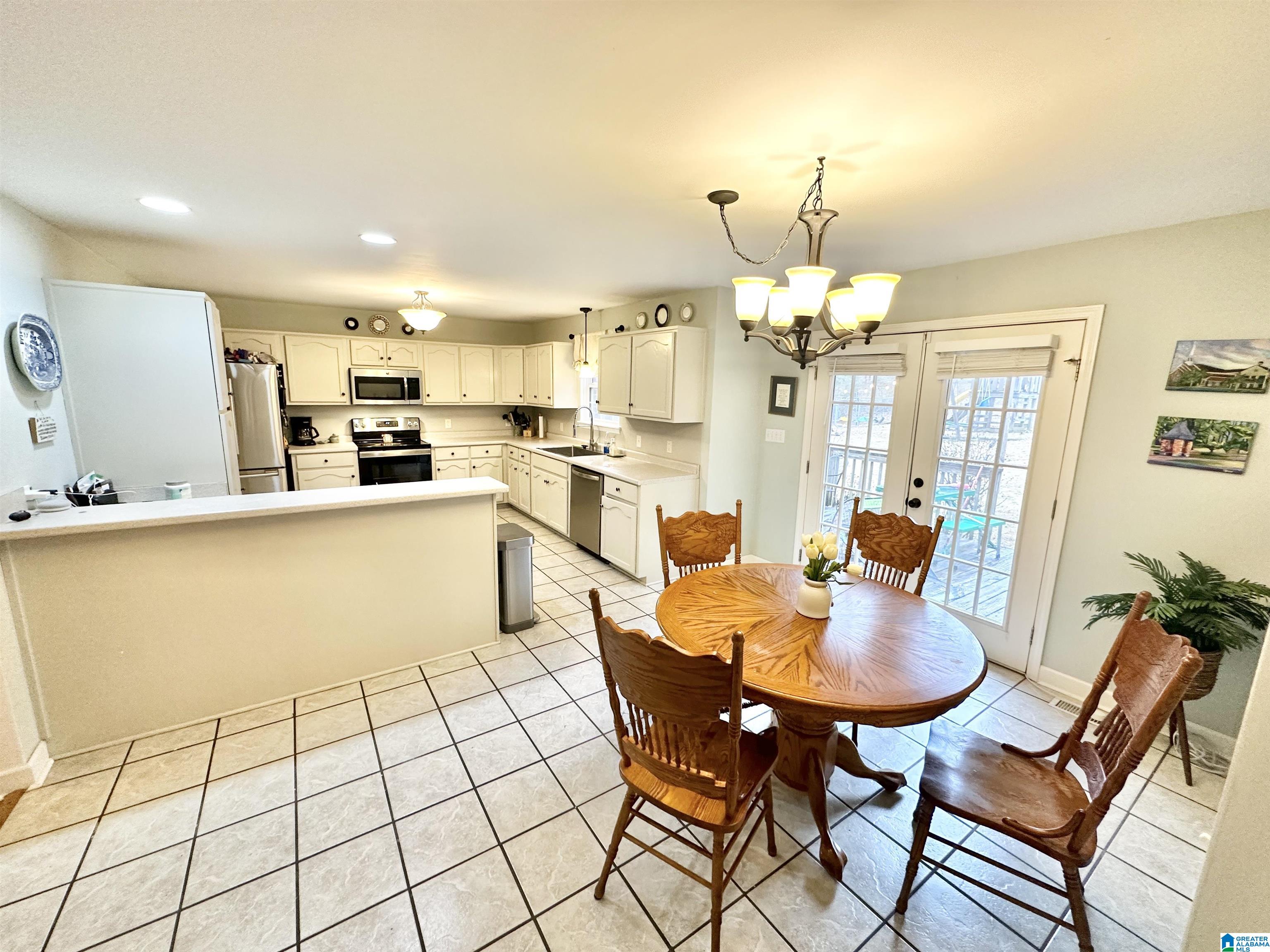 411 Roper Drive Trussville, AL 35173 - Photo 5 of 18