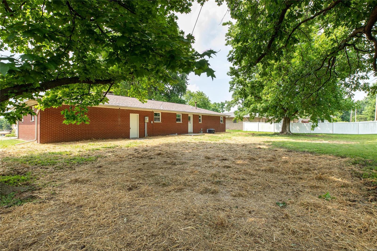 6024 Old Alton Road Granite City, IL 62040 - Photo 29 of 36 Gallery Image 29