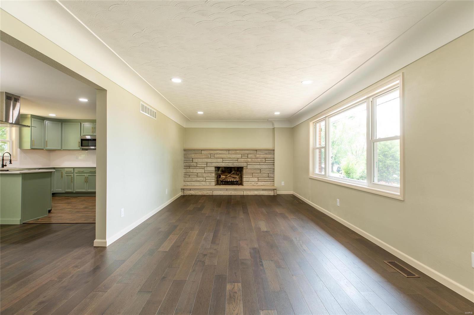 6024 Old Alton Road Granite City, IL 62040 - Photo 5 of 36 Gallery Image 5