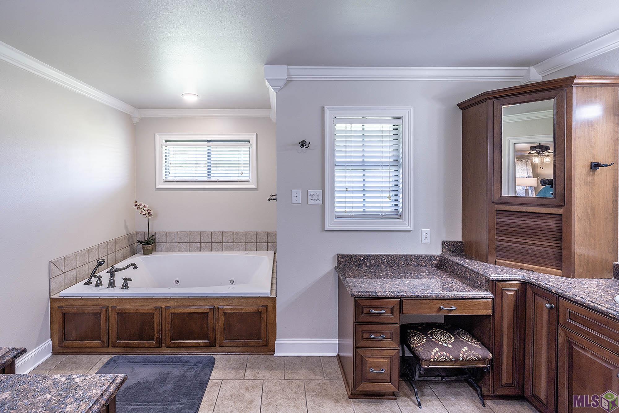 920 Bayou Blue Road Houma, LA 70364 - Photo 11 of 26 Gallery Image 11