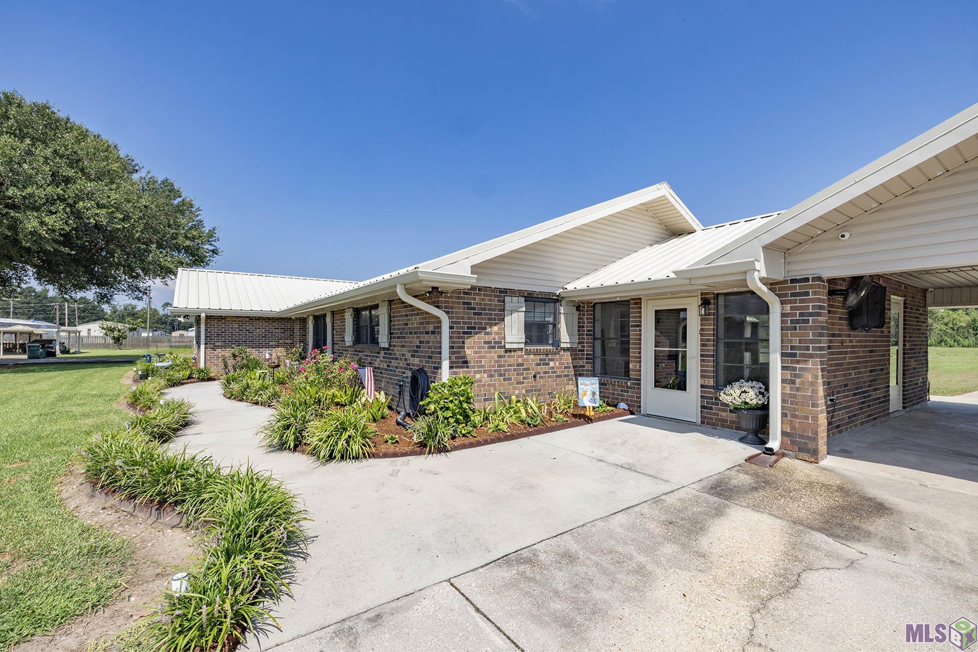920 Bayou Blue Road Houma, LA 70364 - Photo 2 of 26 Gallery Image 2