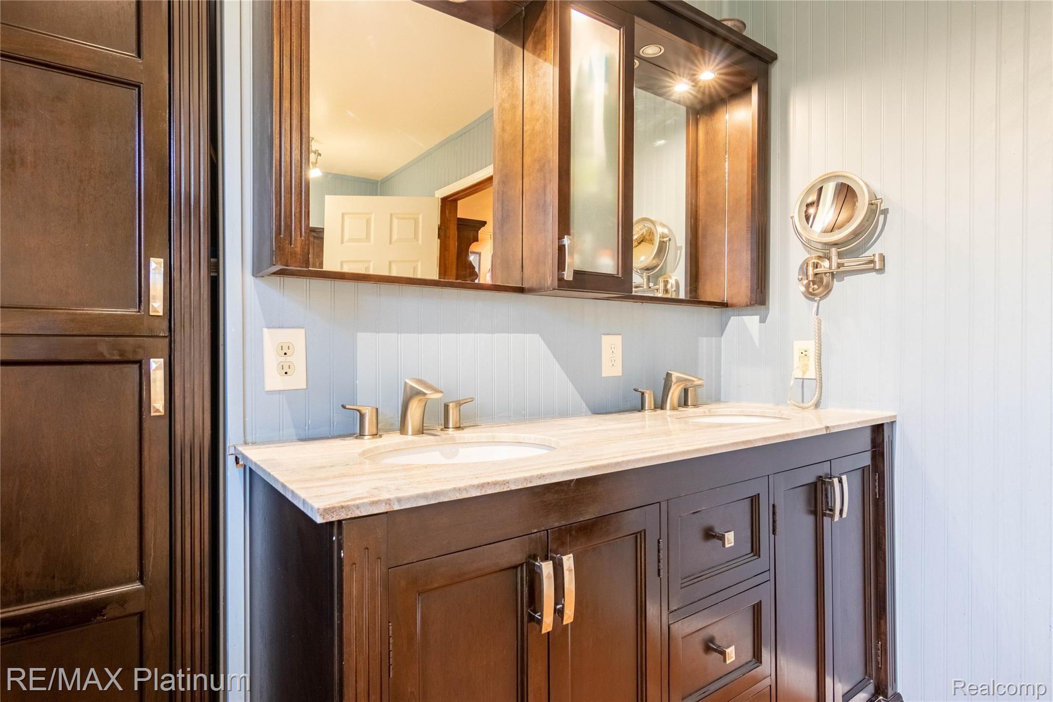 1732 North Hacker Road Howell, MI 48843 - Photo 58 of 74 54.MasterBath