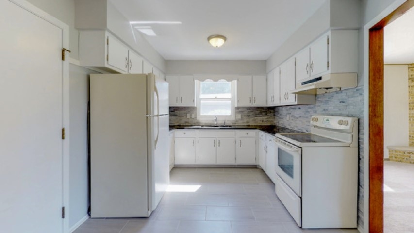 7375 McCurry Road Roscoe, IL 61073 - Photo 11 of 25 Gallery Image 11