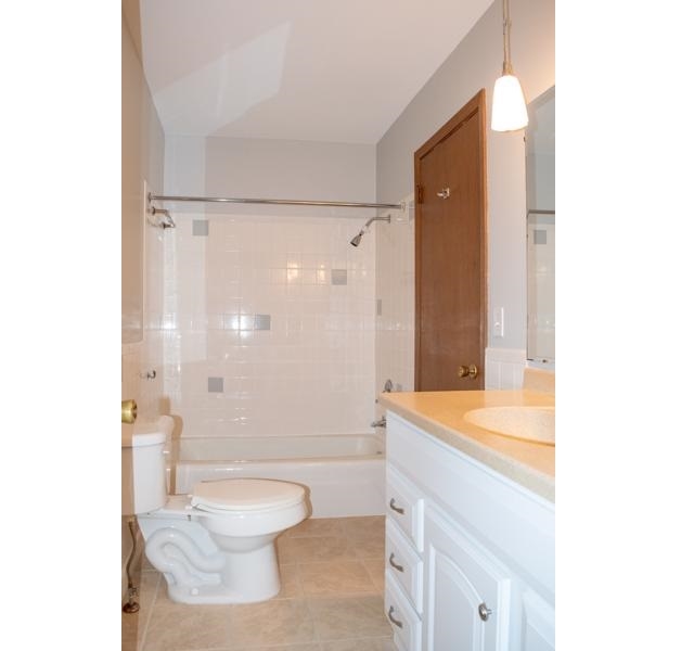7375 McCurry Road Roscoe, IL 61073 - Photo 12 of 25 Gallery Image 12