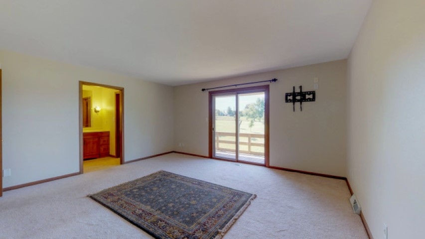 7375 McCurry Road Roscoe, IL 61073 - Photo 13 of 25 Gallery Image 13