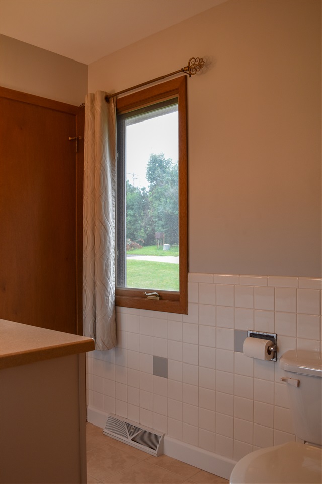 7375 McCurry Road Roscoe, IL 61073 - Photo 17 of 25 Gallery Image 17
