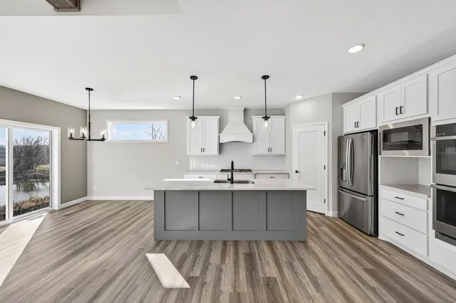 $674,900 | 924 Yellowcrest Street Southwest, Delano, MN 55328