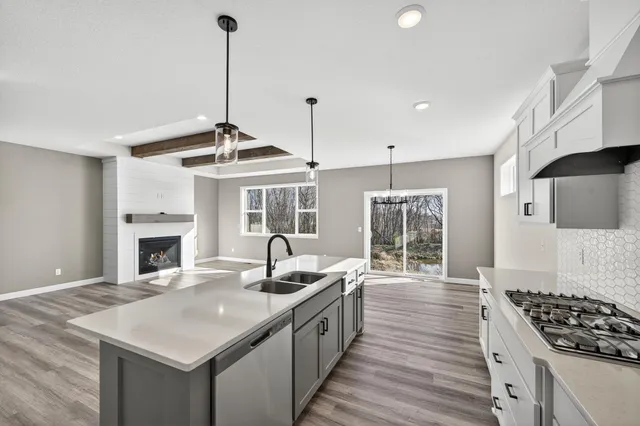 $674,900 | 924 Yellowcrest Street Southwest, Delano, MN 55328