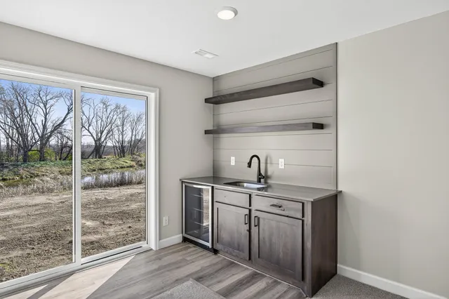 $674,900 | 924 Yellowcrest Street Southwest, Delano, MN 55328