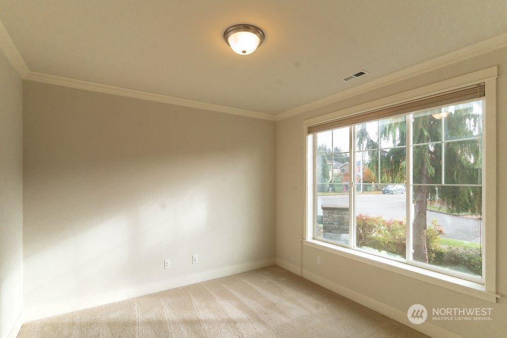 3825 221st Place Southeast Bothell, WA 98021 - Photo 39 of 40 an empty room with a window