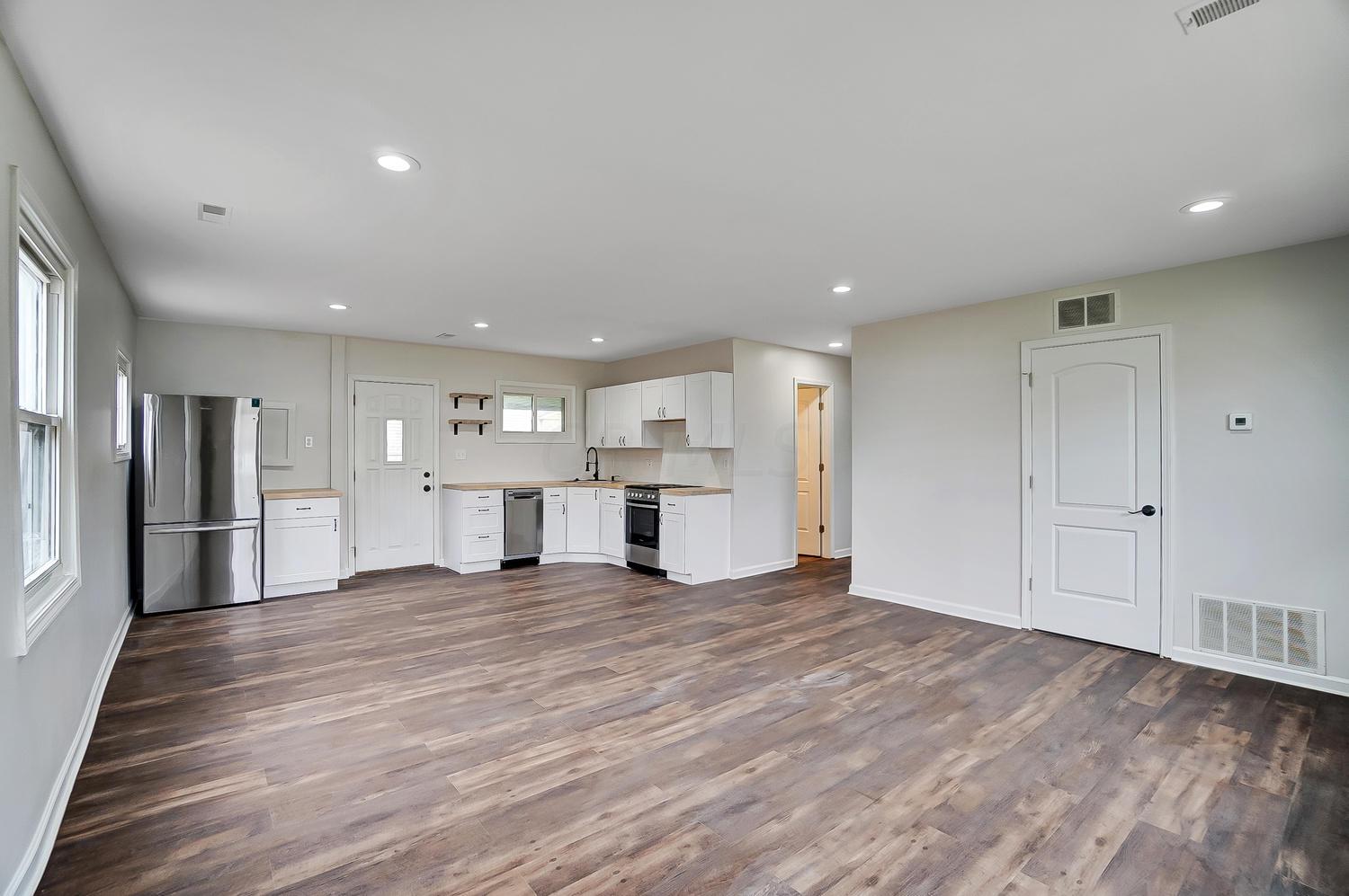 3571 Gerbert Road Columbus, OH 43224 - Photo 12 of 31
