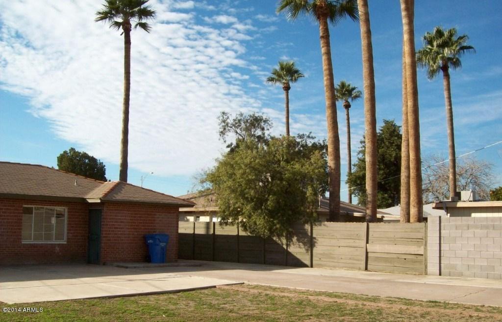 1750 West Bethany Home Road Phoenix, AZ 85015 - Photo 17 of 20 Back Yard