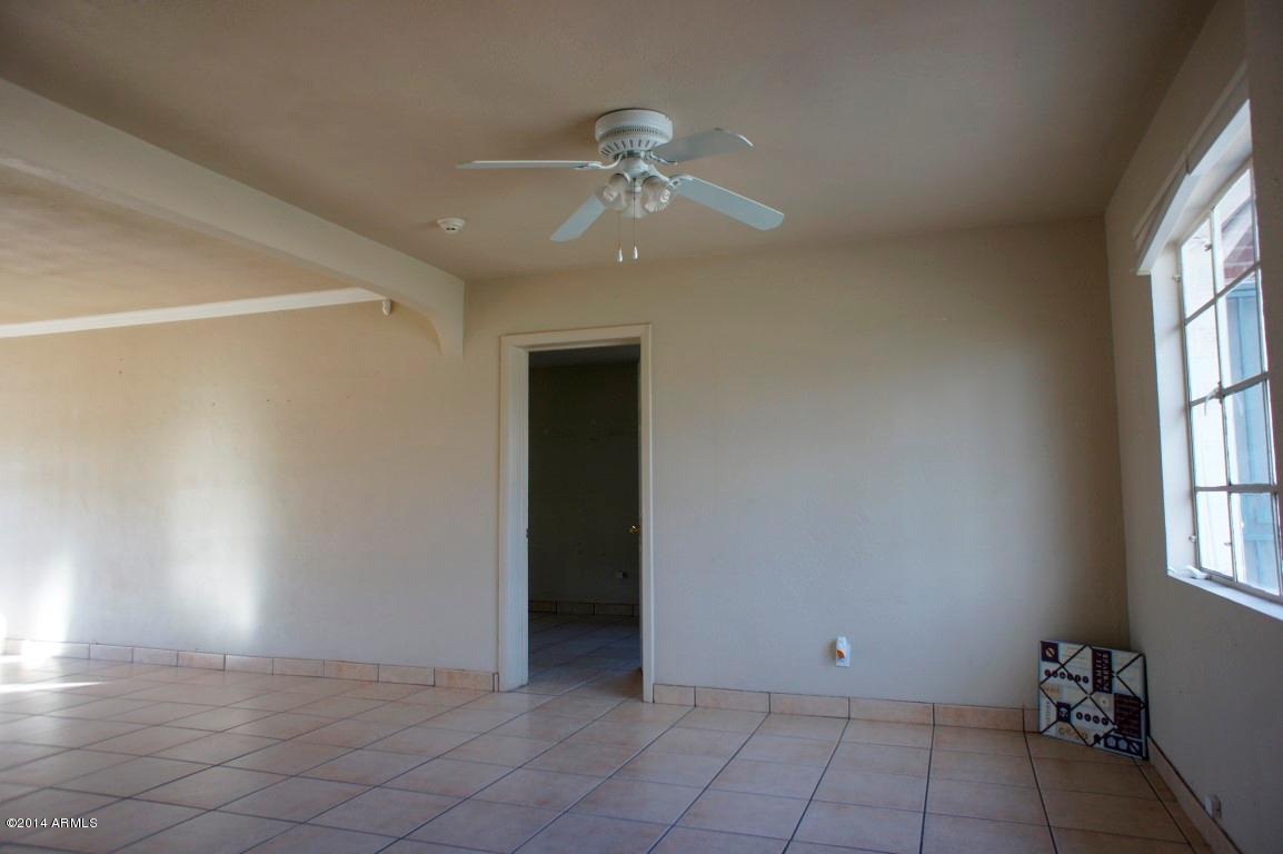 1750 West Bethany Home Road Phoenix, AZ 85015 - Photo 3 of 20 Dining Area