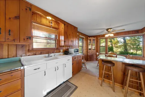 $1,295,000 | N1757 Wildwood Drive, Linn, WI 53147