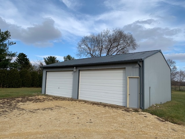 12500 Dorr Road Roscoe, IL 61073 - Photo 4 of 32 Gallery Image 4