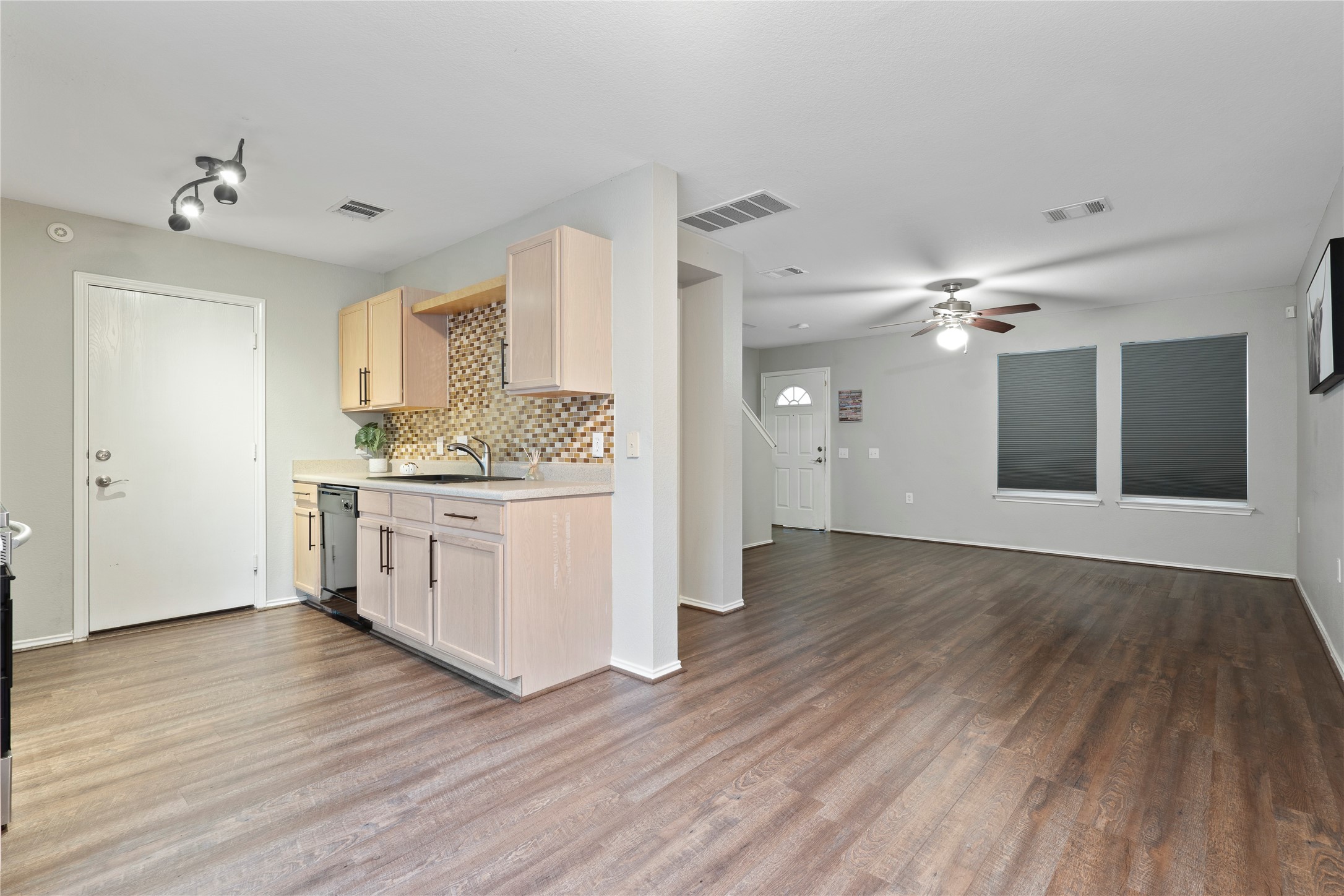 8609 Claude Court Austin, TX 78747 - Photo 6 of 30