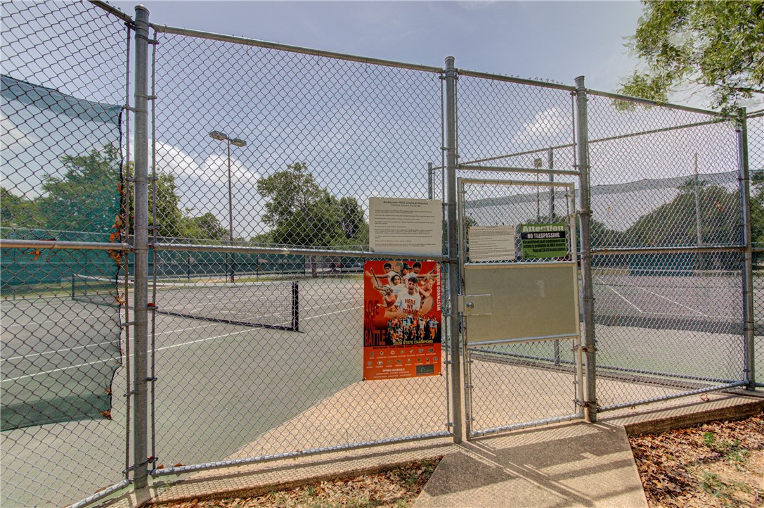 12012 Swallow Drive Austin, TX 78750 - Photo 31 of 33