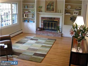 476 Weadley Road Wayne, PA 19087 - Photo 6 of 11 Living Room