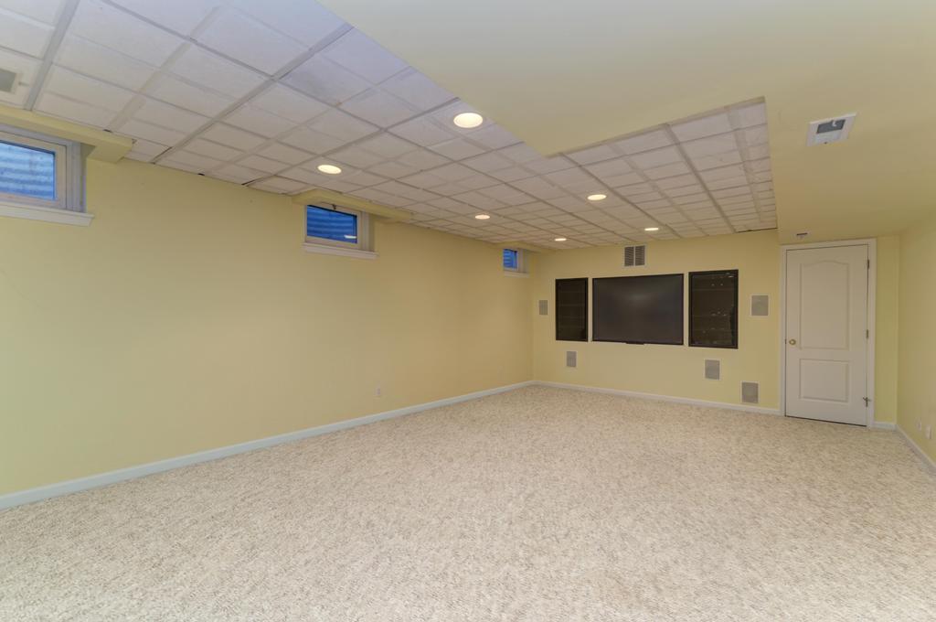 1500 Royal Oak Road Darien, IL 60561 - Photo 37 of 48
