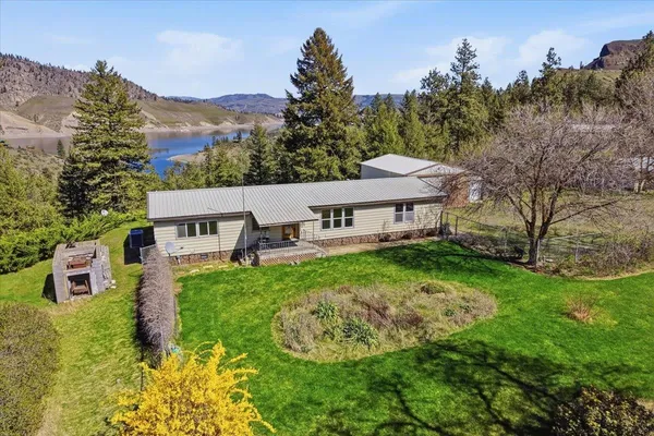 $399,000 | 38738 Sterling Valley Road North, Lincoln, WA 99147