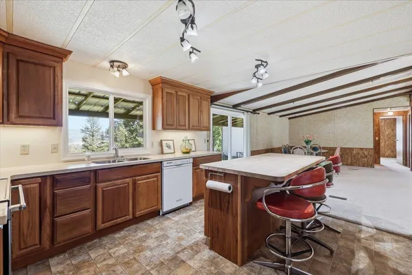 $399,000 | 38738 Sterling Valley Road North, Lincoln, WA 99147