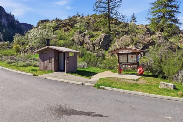$399,000 | 38738 Sterling Valley Road North, Lincoln, WA 99147