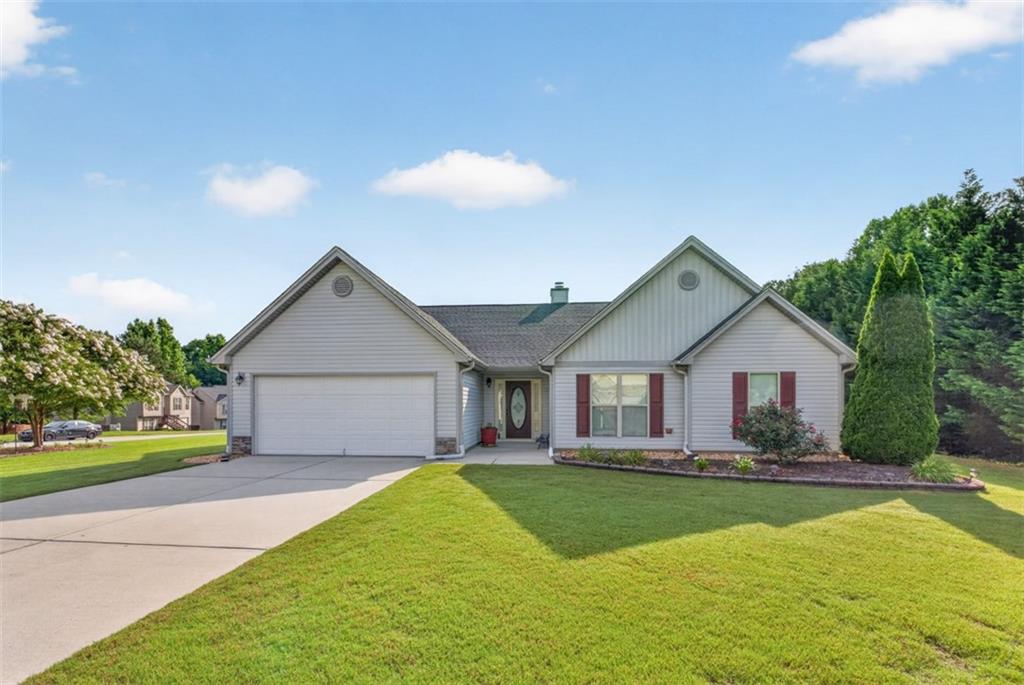 1411 Silvergate Way Winder, GA 30680 - Photo 1 of 40