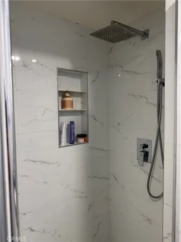 $1,975 | 24001 Bessemer Street, Woodland Hills, CA 91367