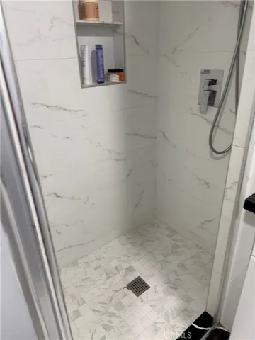 $1,975 | 24001 Bessemer Street, Woodland Hills, CA 91367