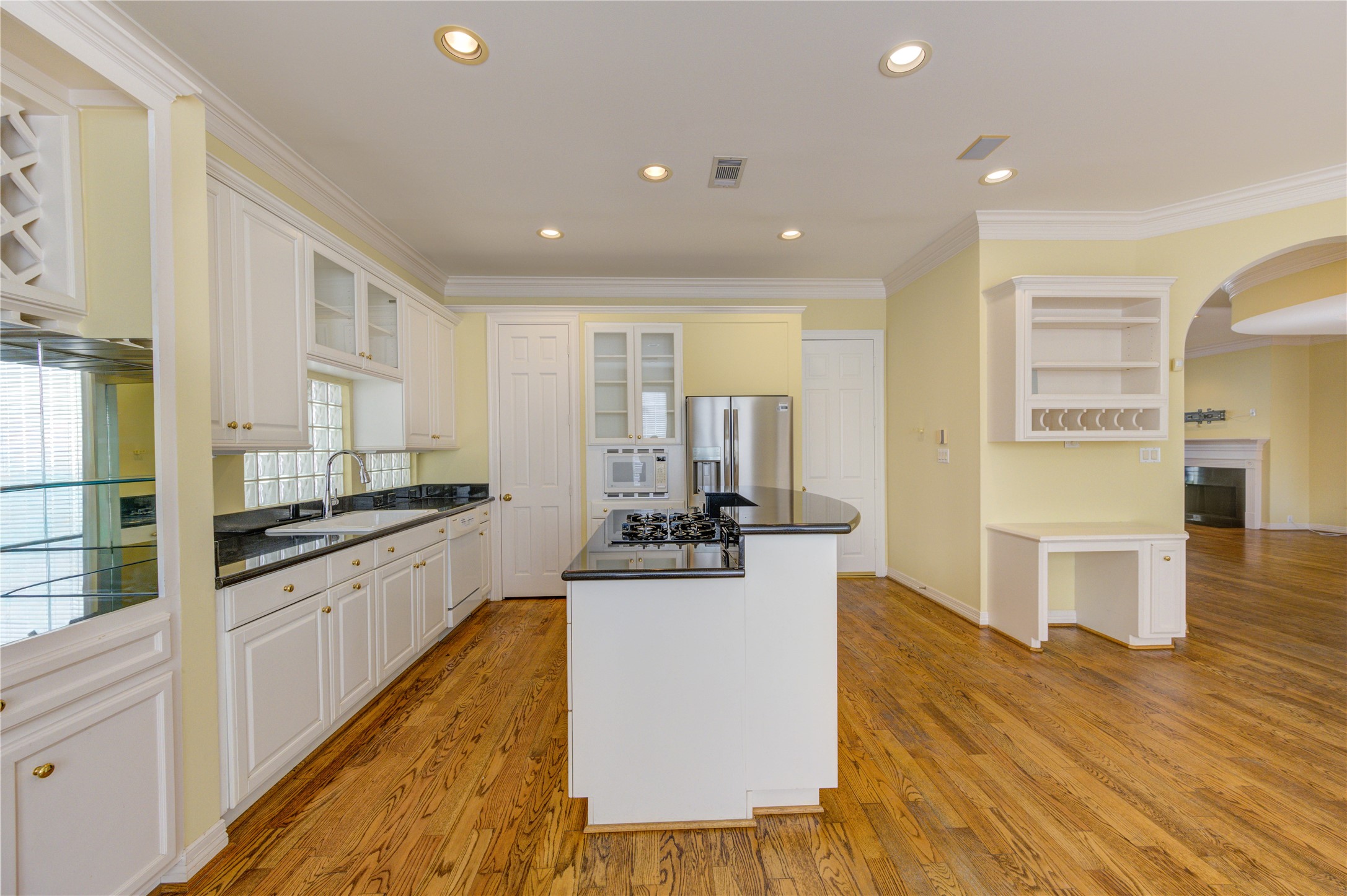 2124 Nantucket Drive, Unit B Houston, TX 77057 - Photo 14 of 35 The modern kitchen is bright and spacious and has ample cabinetry