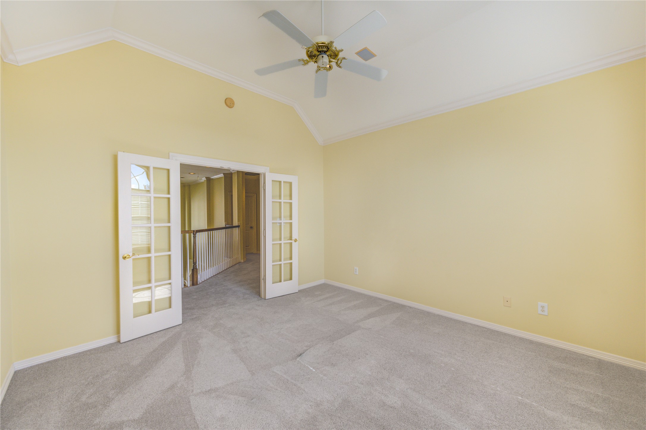 2124 Nantucket Drive, Unit B Houston, TX 77057 - Photo 32 of 35 Home office/study on the second floor is perfect for anyone who works remotely. Could also be used as a 4th bedroom if required.