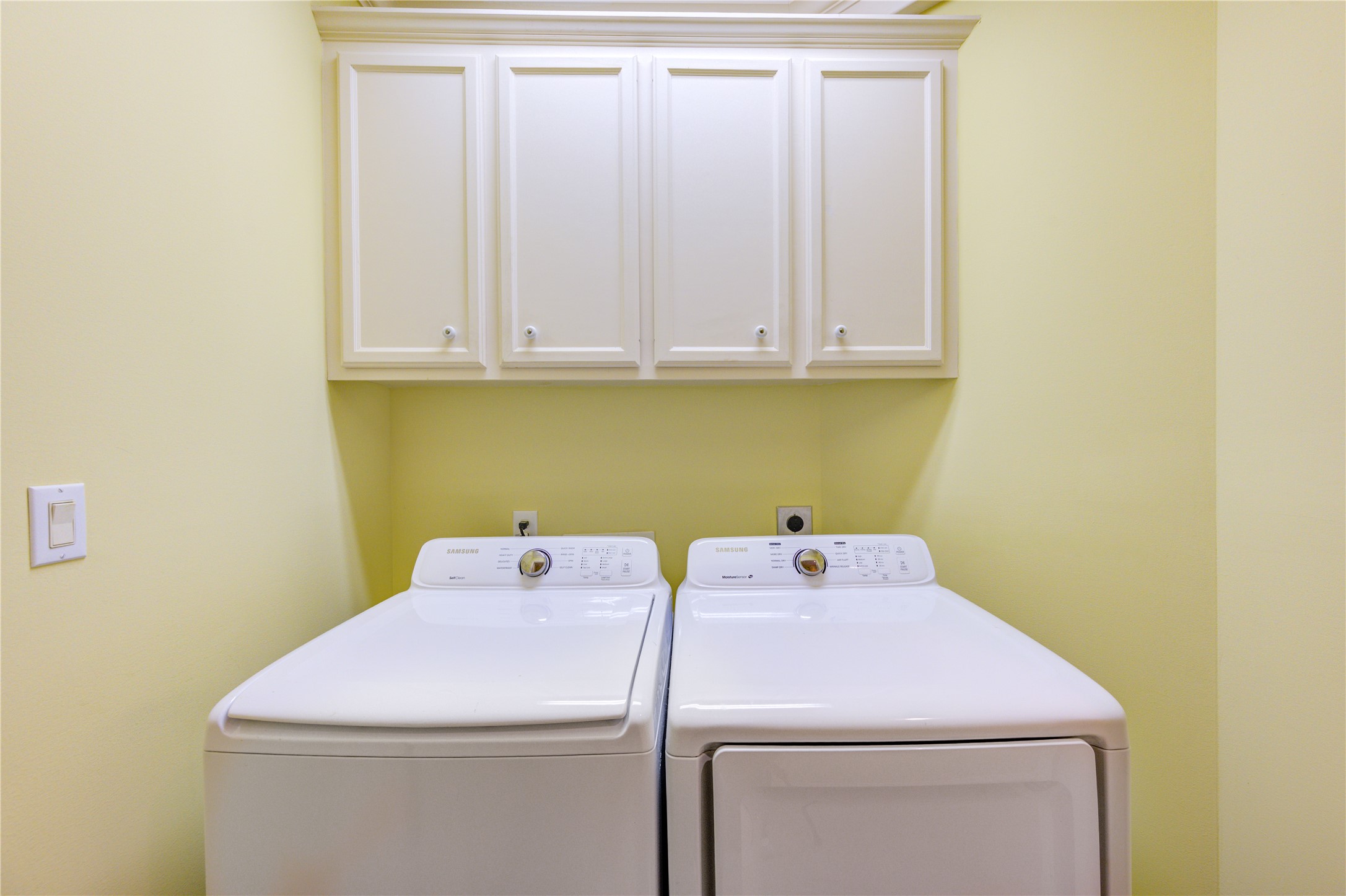 2124 Nantucket Drive, Unit B Houston, TX 77057 - Photo 33 of 35 Laundry located on the sedond floor for your convenience
