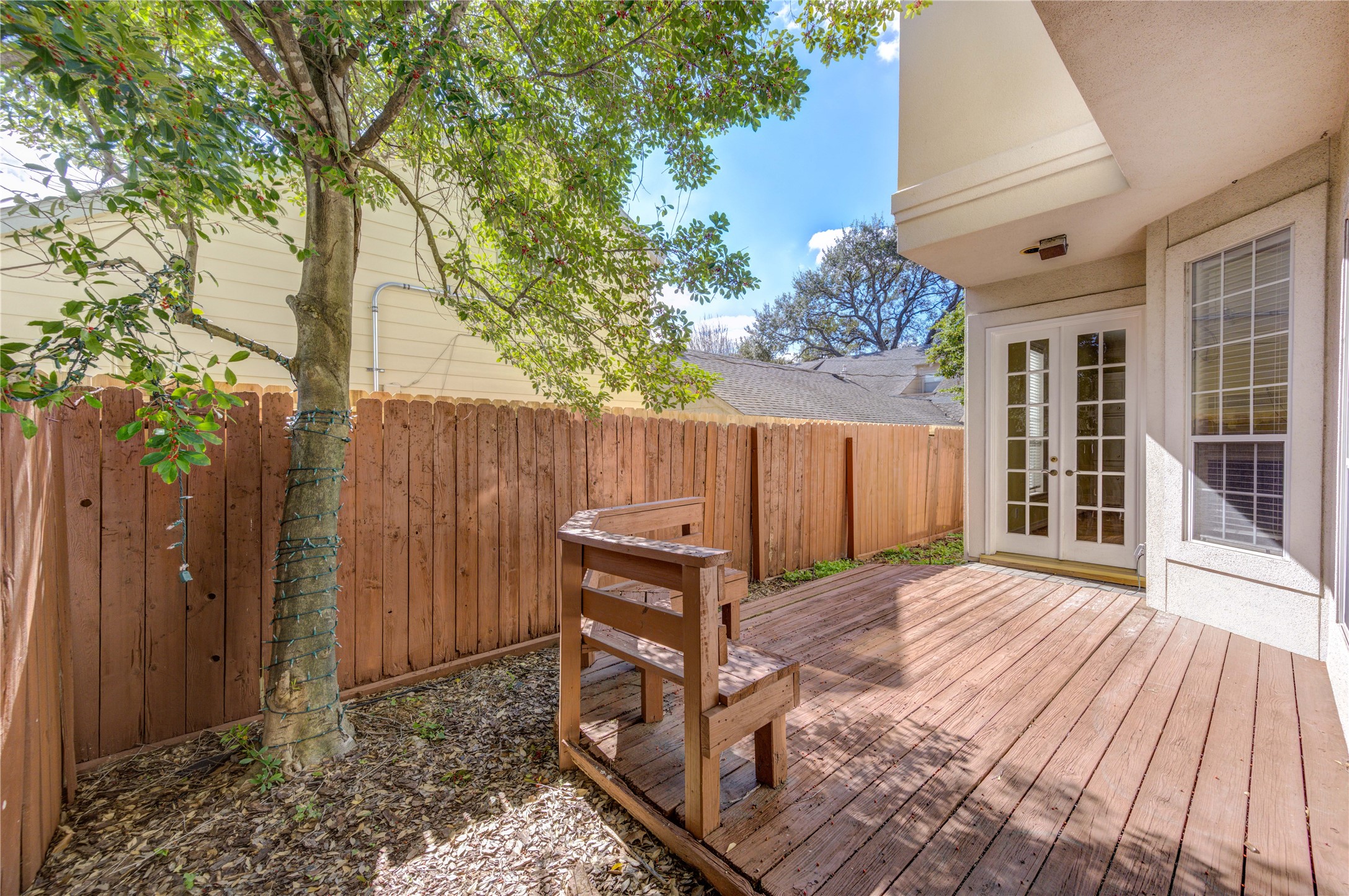 2124 Nantucket Drive, Unit B Houston, TX 77057 - Photo 35 of 35 Enjoy your morning coffee on the secluded patio