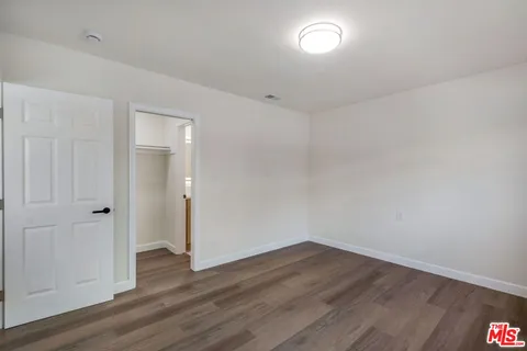 $1,350,000 | 4933 West 20th Street, Los Angeles, CA 90016
