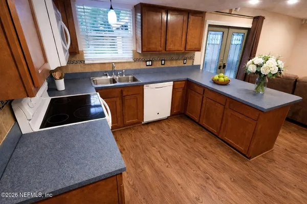 $275,000 | 4978 Lofty Pines Circle West, Jacksonville, FL 32210