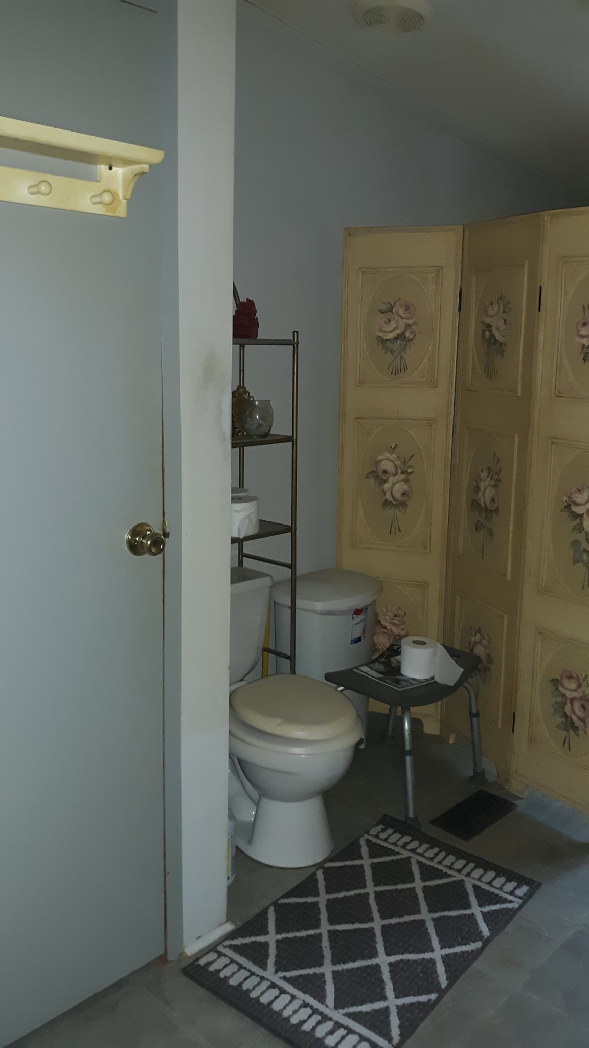 6611 Wesley Ridge Road Lyles, TN 37098 - Photo 18 of 27 a bathroom with a sink toilet and shower