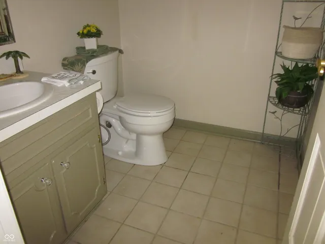 $325,000 | 535 Montrose Court, Indianapolis, IN 46234