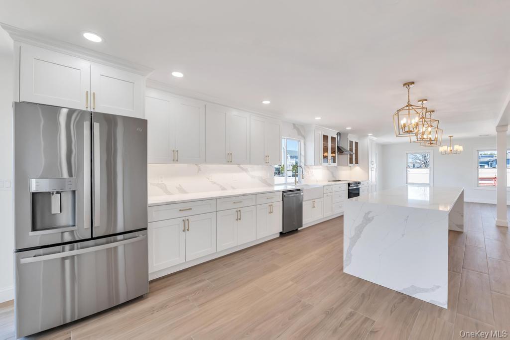 66 Lighthouse Road Babylon, NY 11702 - Photo 15 of 30