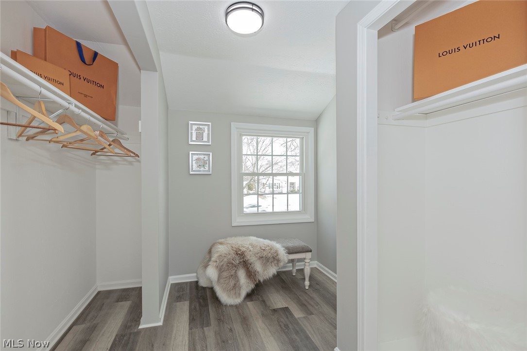 1896 Winchester Road Cleveland, OH 44124 - Photo 25 of 35