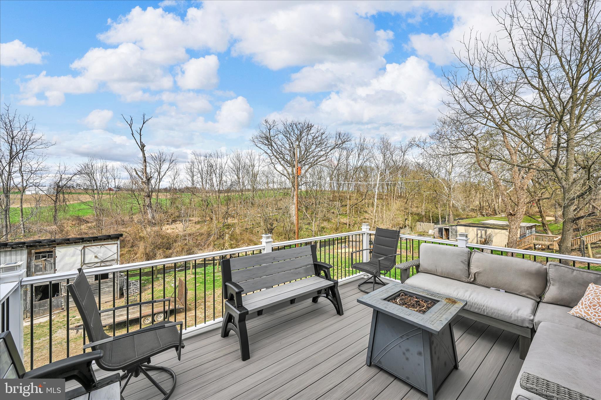 2739 Cedar Run Road Lebanon, PA 17046 - Photo 41 of 58 Balcony