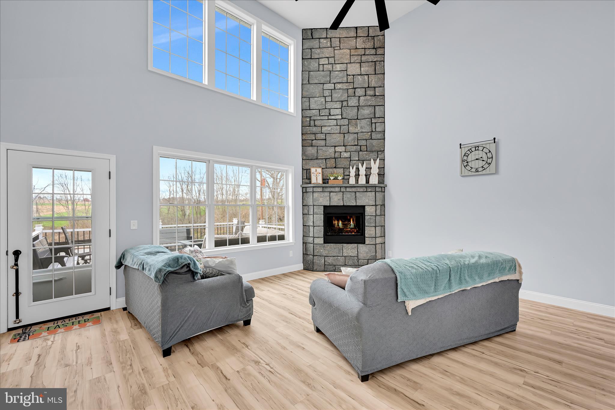 2739 Cedar Run Road Lebanon, PA 17046 - Photo 10 of 58 Living Area