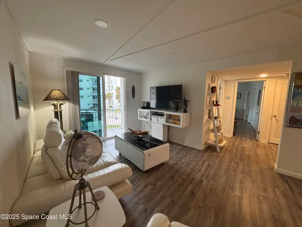 $3,000 | 4000 Ocean Beach Boulevard, Unit 2J, Cocoa Beach, FL 32931